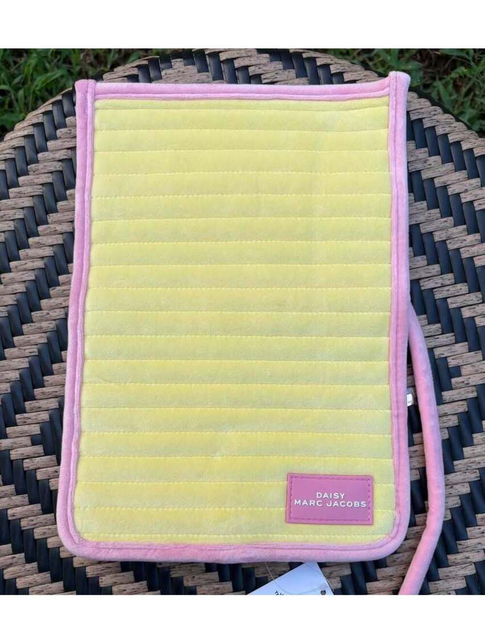Daisy Marc Jacobs Organizer